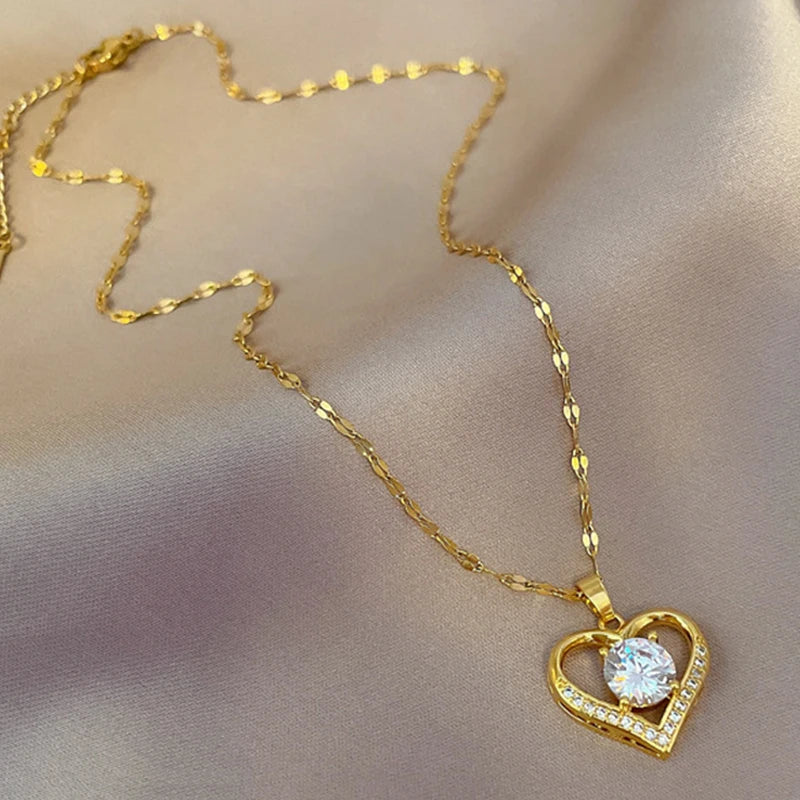 Artificial Gems Heart Pendant Necklace for women, Golden Stainless Steel Lips Neck Chain Female Necklaces Jewelry for Girl
